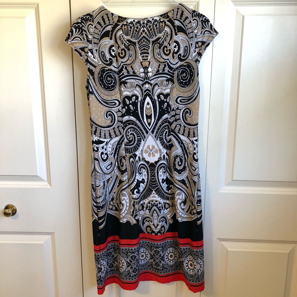 Black red white printed dress - Picture 2 of 7